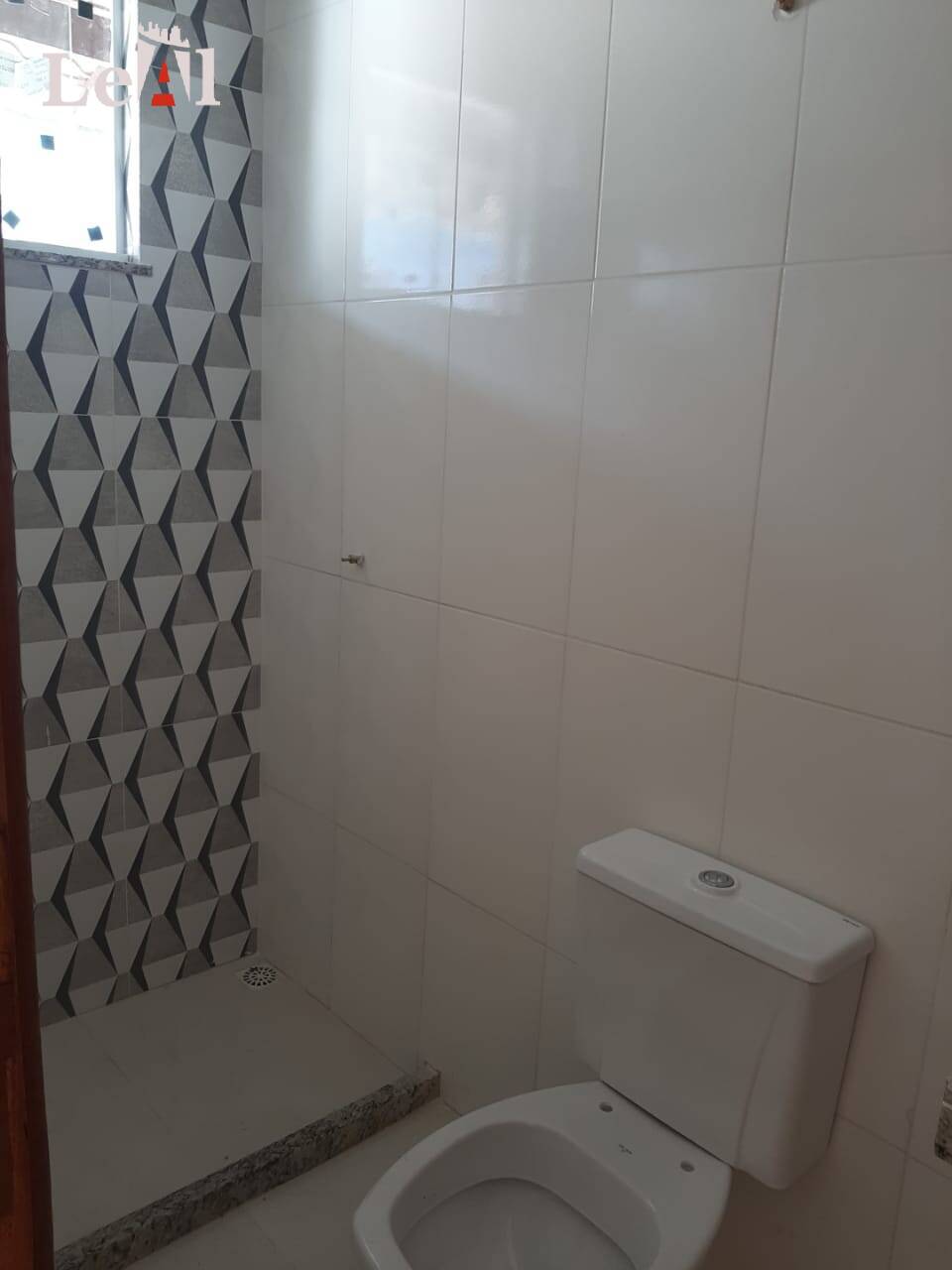 Casa à venda com 2 quartos, 70m² - Foto 9