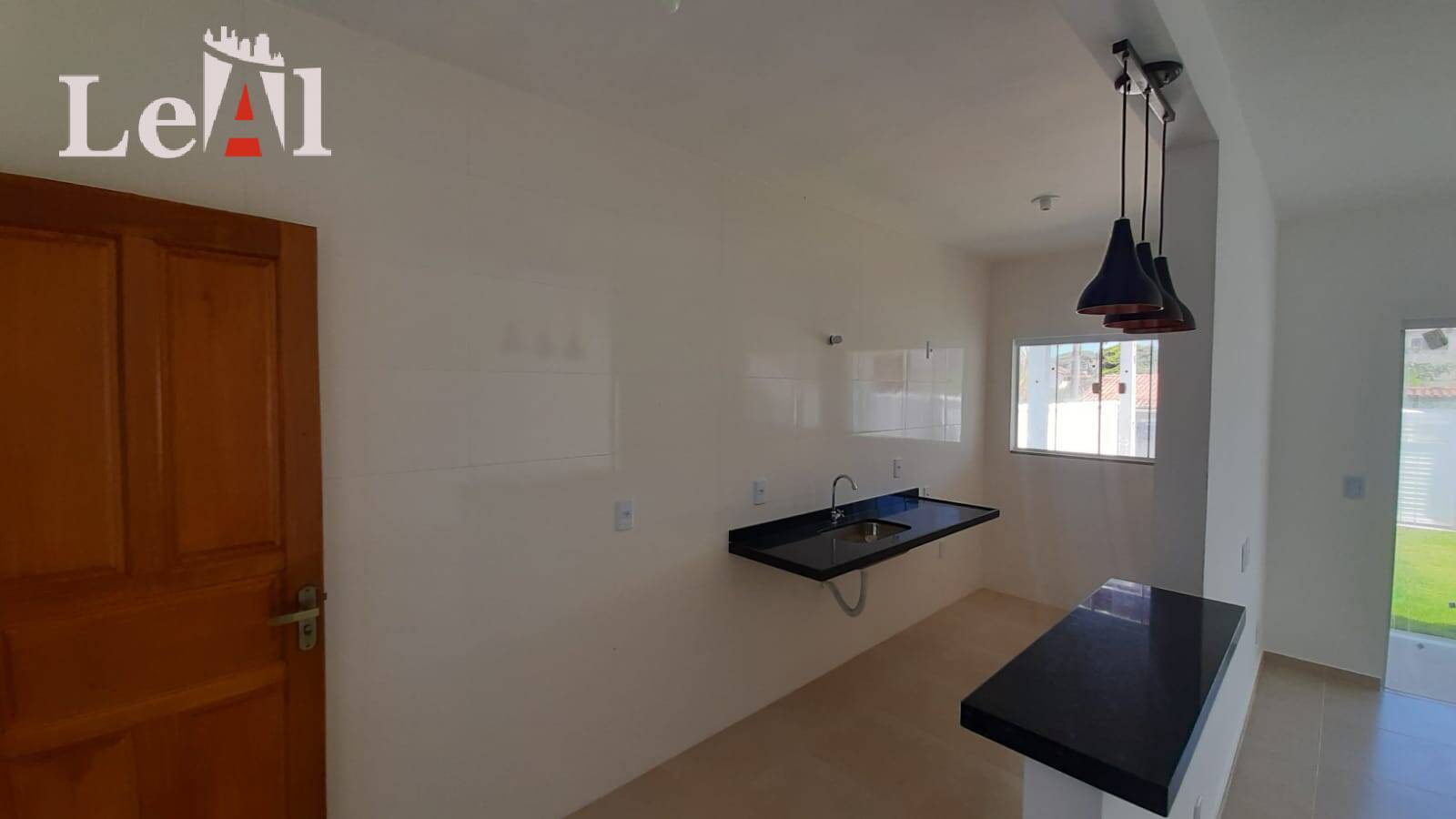 Casa à venda com 2 quartos, 80m² - Foto 3