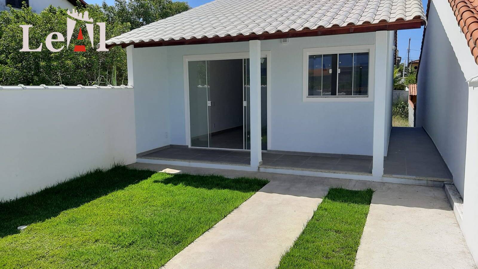 Casa à venda com 2 quartos, 80m² - Foto 1