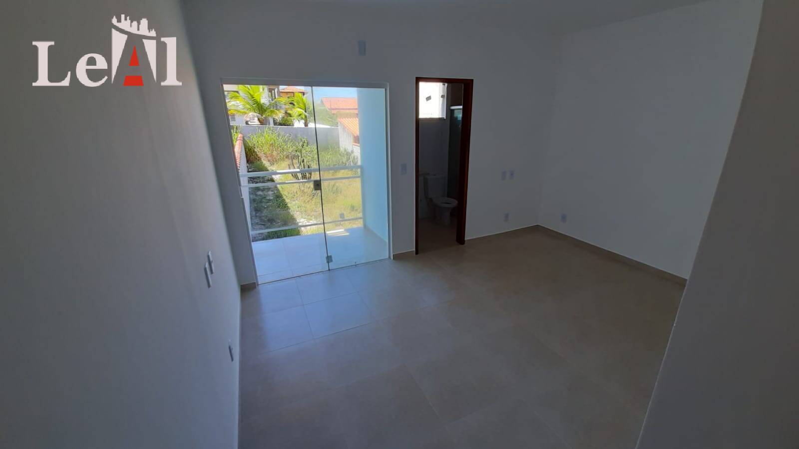 Casa à venda com 2 quartos, 80m² - Foto 7