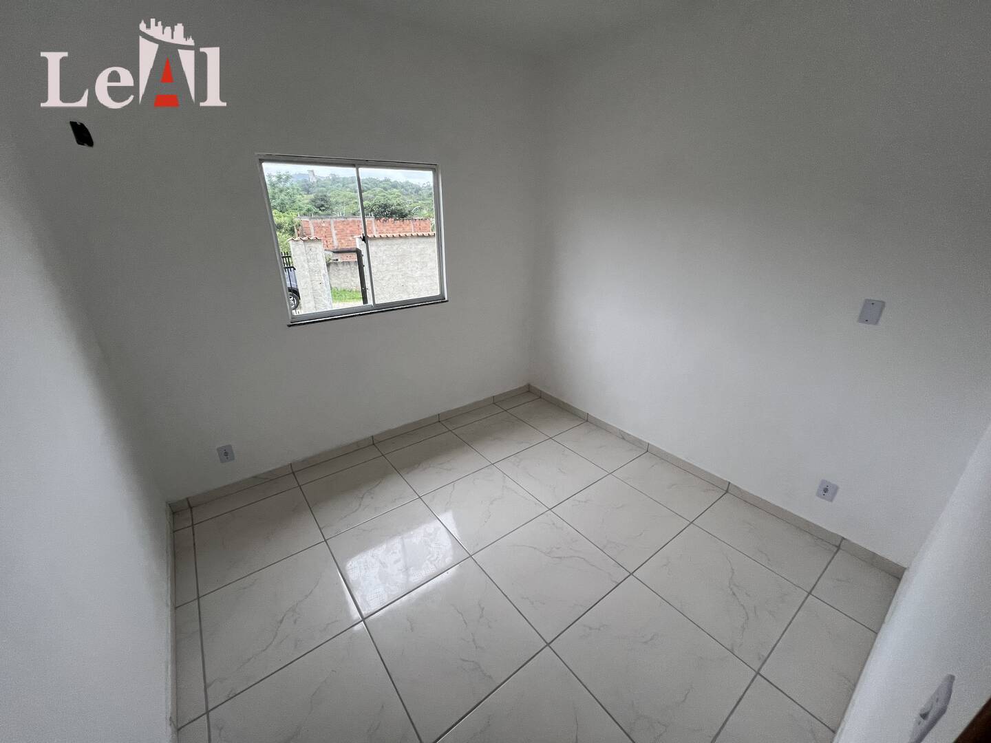 Casa à venda com 2 quartos, 360m² - Foto 3