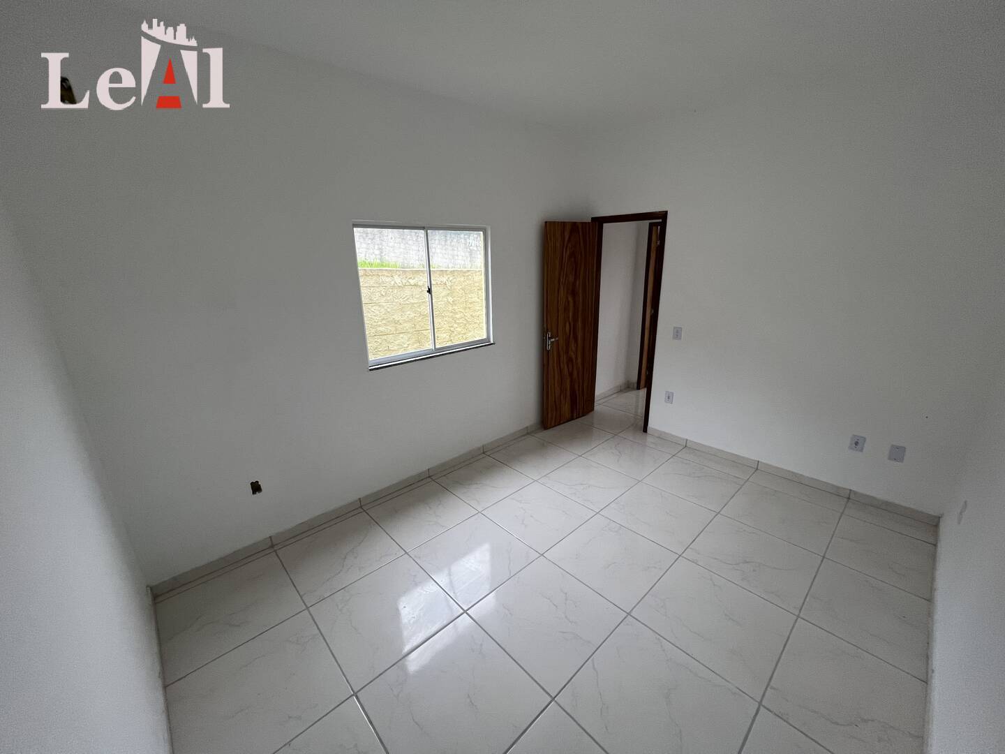 Casa à venda com 2 quartos, 360m² - Foto 6