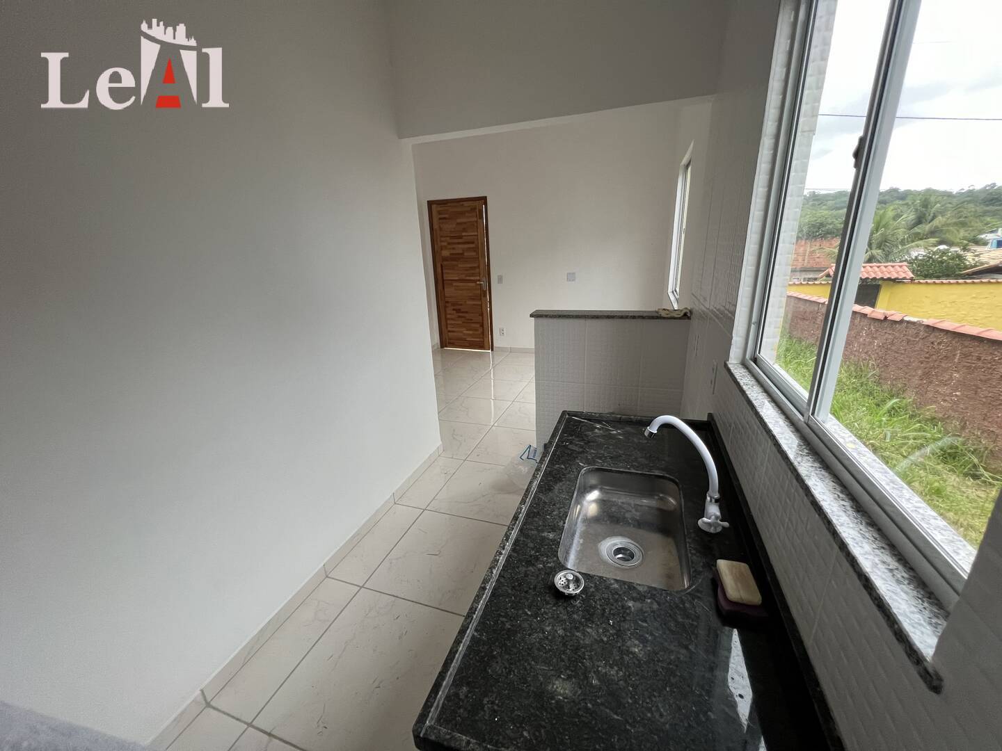 Casa à venda com 2 quartos, 360m² - Foto 8