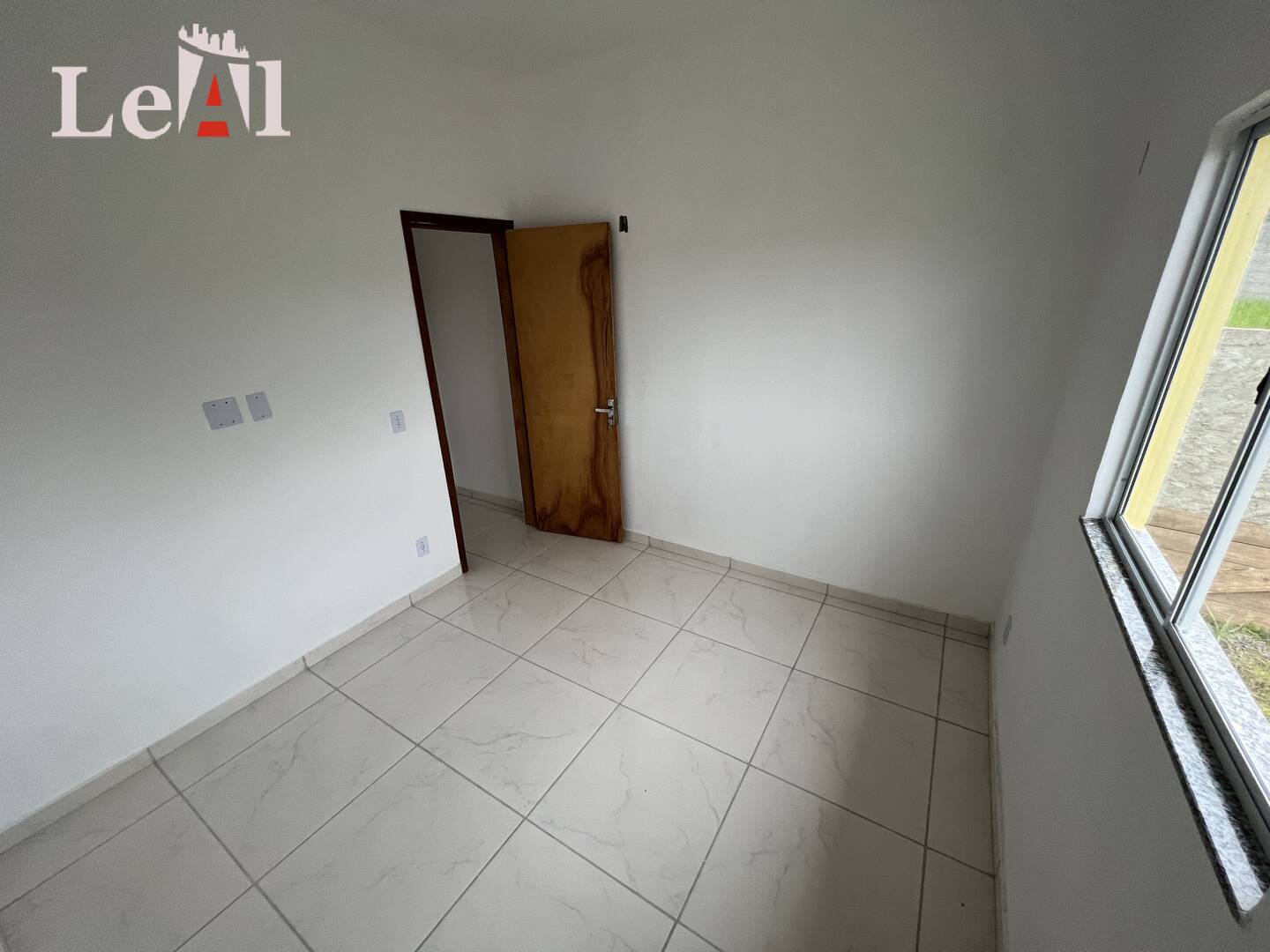 Casa à venda com 2 quartos, 360m² - Foto 11