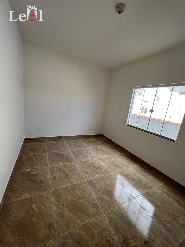 Casa à venda com 3 quartos, 220m² - Foto 14