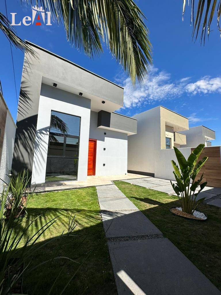 Casa à venda com 3 quartos, 220m² - Foto 2