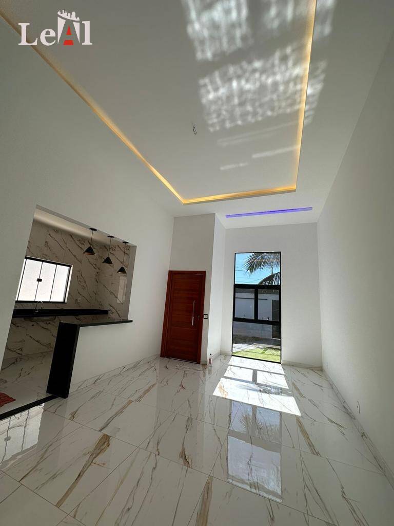 Casa à venda com 3 quartos, 220m² - Foto 14