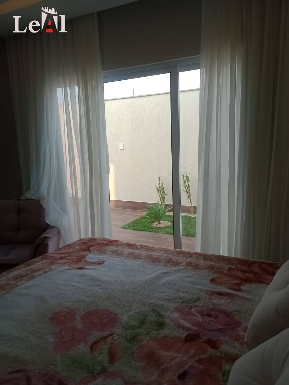 Casa à venda com 4 quartos, 200m² - Foto 12