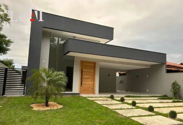 Casa à venda com 5 quartos, 192m² - Foto 1