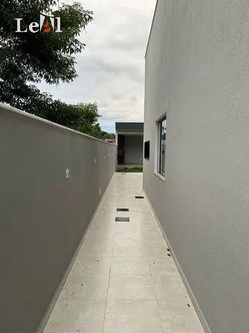 Casa à venda com 5 quartos, 192m² - Foto 2