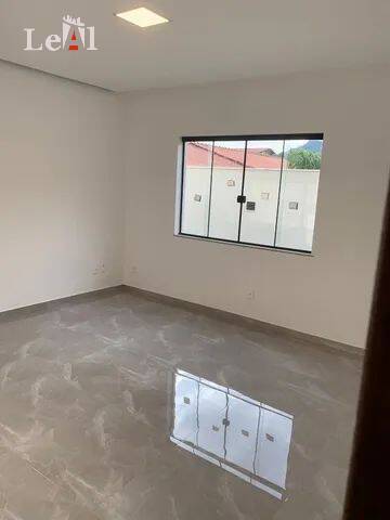 Casa à venda com 5 quartos, 192m² - Foto 5