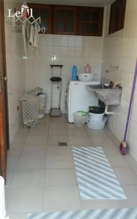 Casa à venda com 3 quartos, 300m² - Foto 27